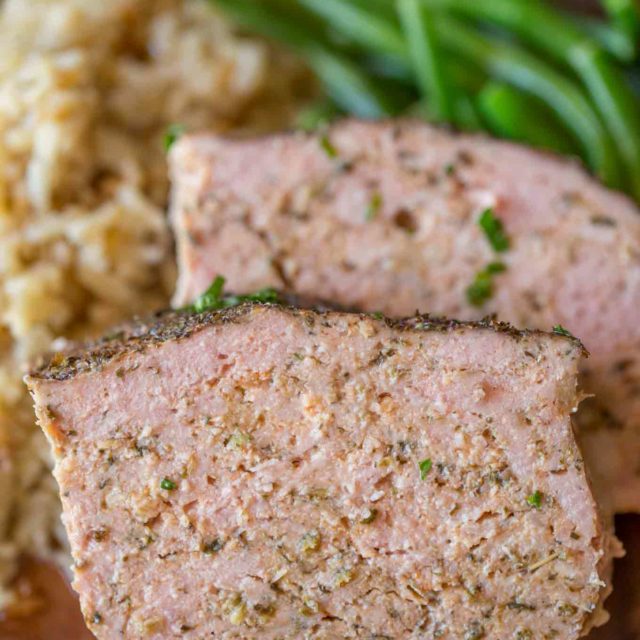 Italian Turkey Meatloaf is Weight Watchers (1SP/serving) friendly, made with lean ground turkey breast meat, Italian herbs, garlic and Romano cheese.