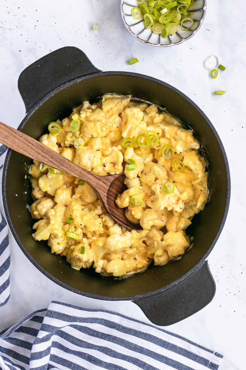 Healthy Cauliflower and Cheese in pot
