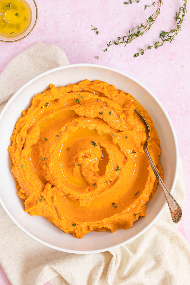 Healthy Mashed Sweet Potatoes in serving bowl