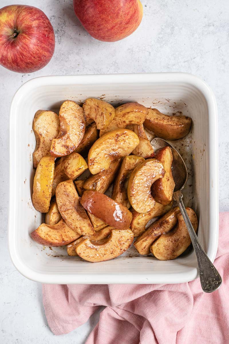 Healthy Baked Sliced Apples in pan